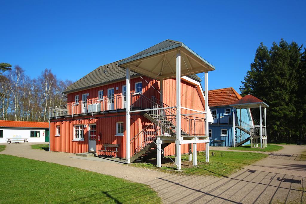 Djh Jugendherberge Born-Ibenhorst Extérieur photo